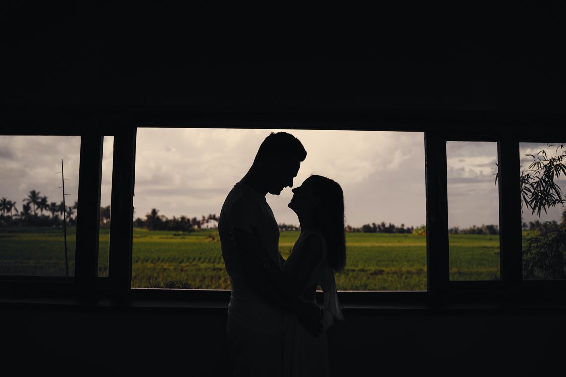 RadioMarocCulture Unrecognizable Couple Embracing Near Window 4172844